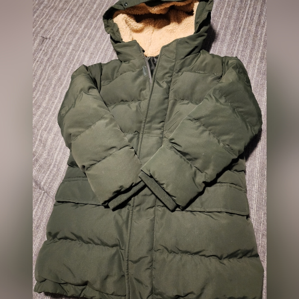 EUC Uniqlo Puffer Jacket with hood